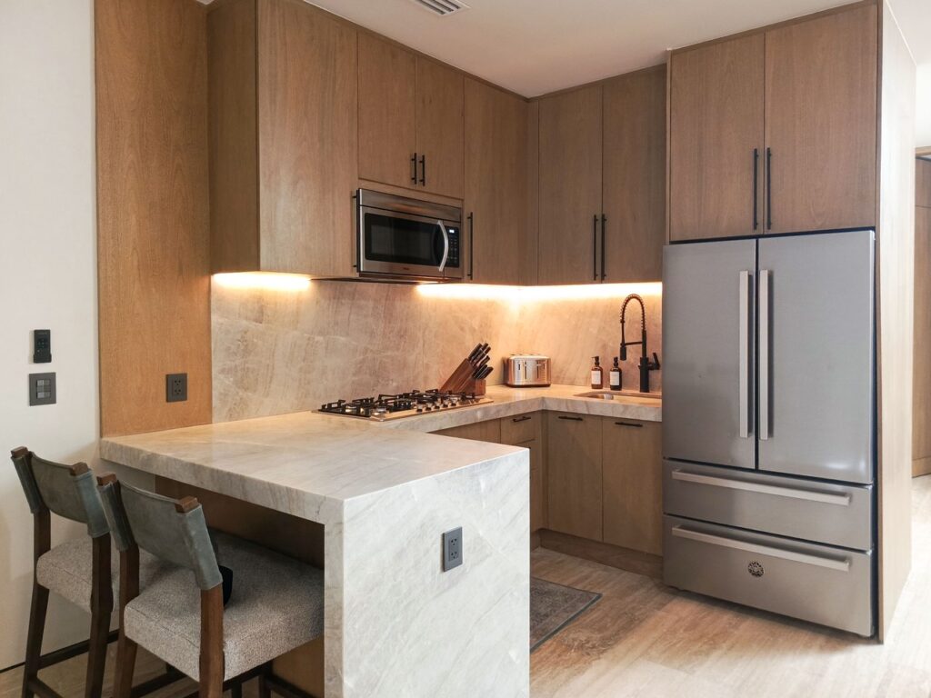 Cocina integral a medida en flor morado, Casa Anexa Vida