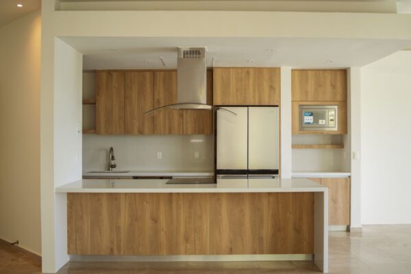 Cocina simétrica con isla central, Gran Península